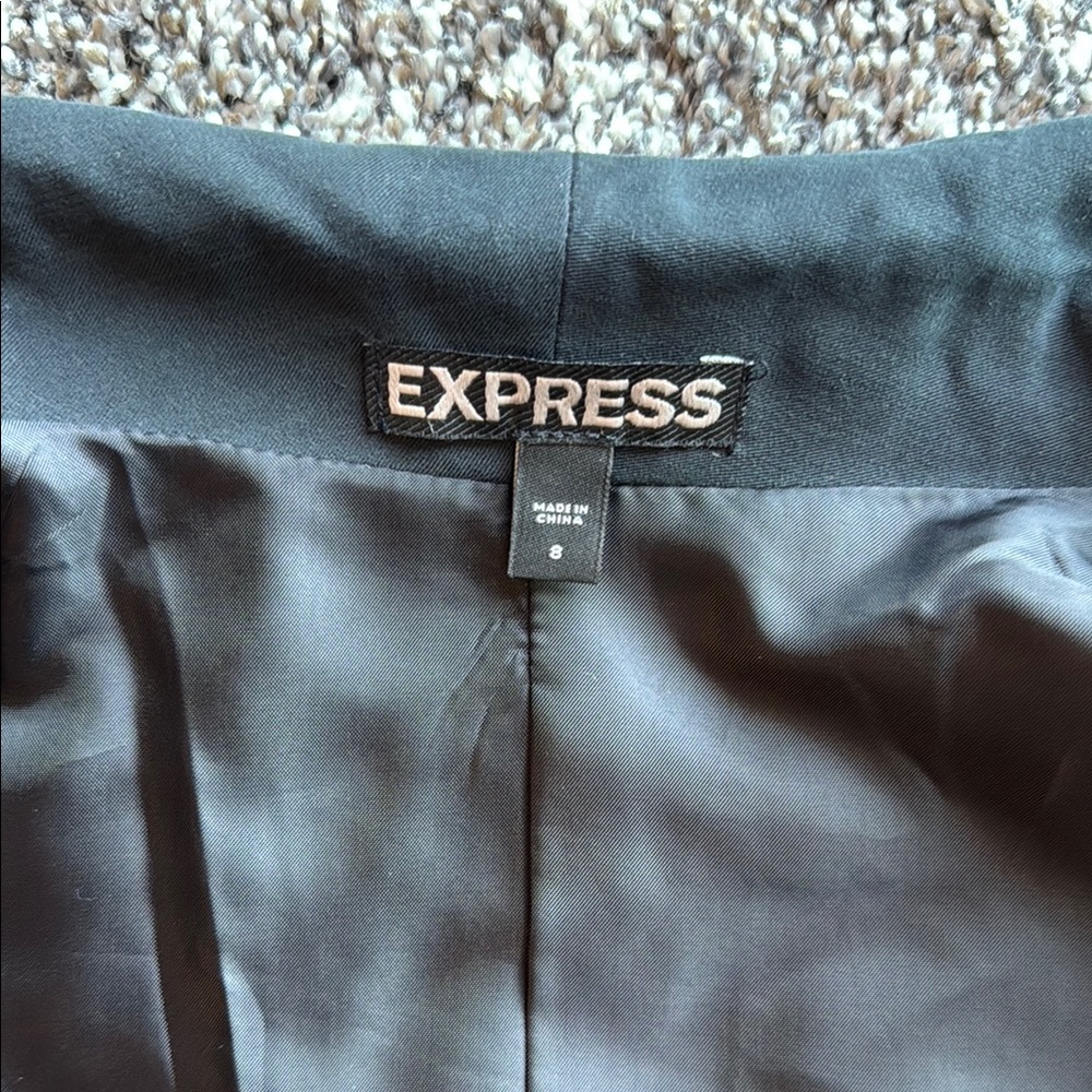Express Black Blazer with Tailored Silhouette - Picture 2 of 9